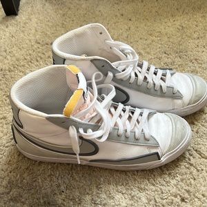 Nike Blazer Mid 77’(no box)